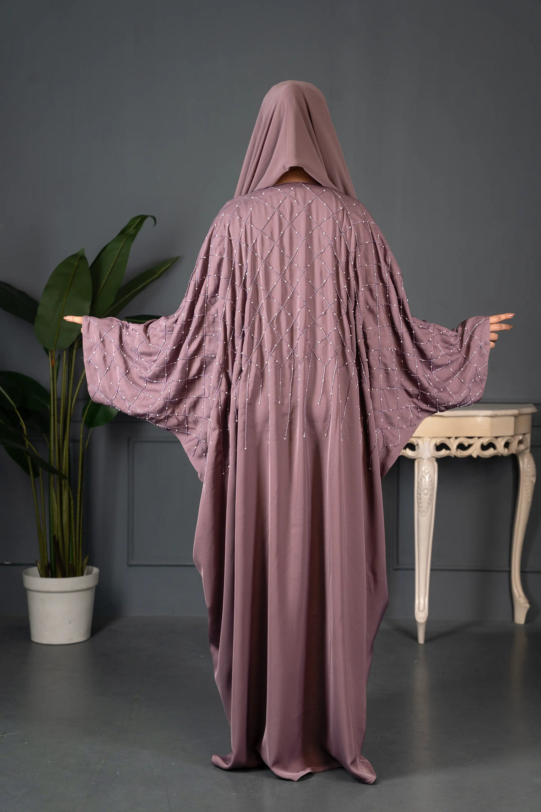 Elegant Handwork Abaya with Artisan Detailing Abaya Elegance