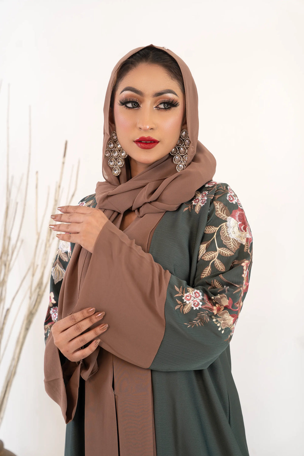 Premium floral embroidery front Open Abaya Collection for Muslim women Abaya Elegance
