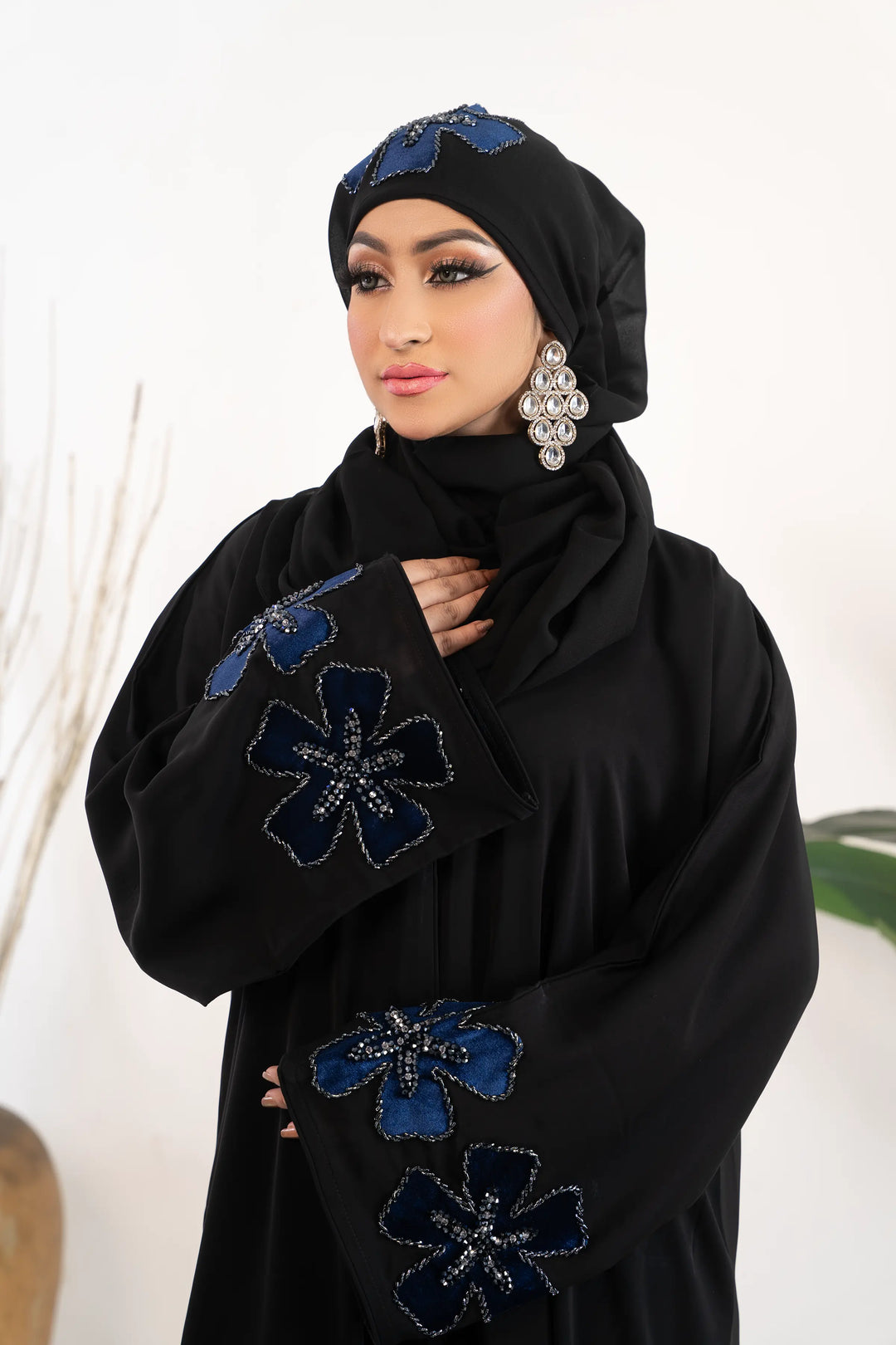 Black Handwork Abaya with Delicate Decorative Details Abaya Elegance