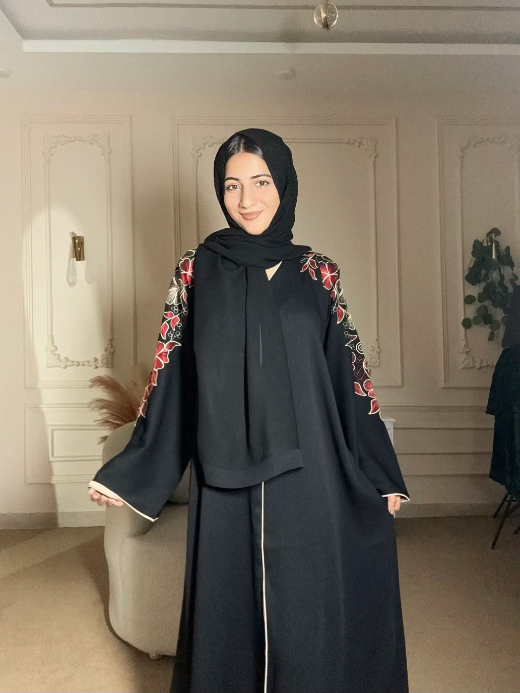 Black Floral Embroidered Back Detail Abaya - Abaya Elegance