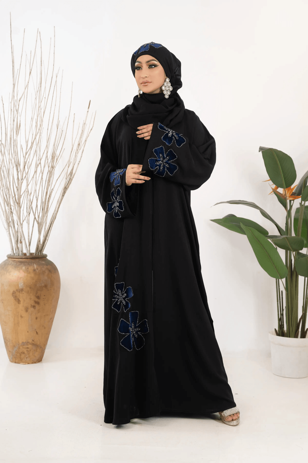 Black Handwork Abaya with Delicate Decorative Details - Abaya Elegance