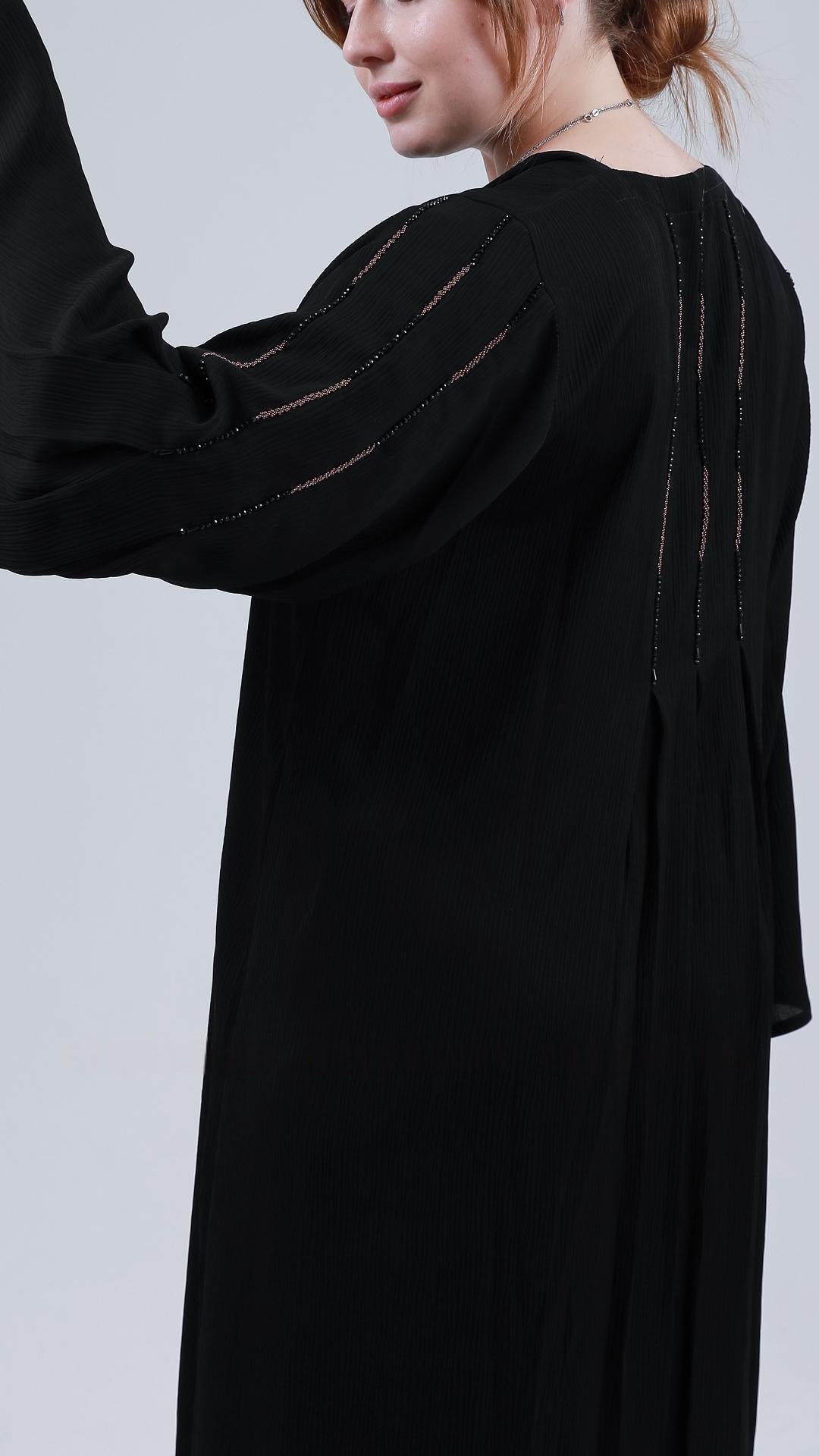Black Zoom Abaya with Simple Handwork on the Sleeves - Abaya Elegance