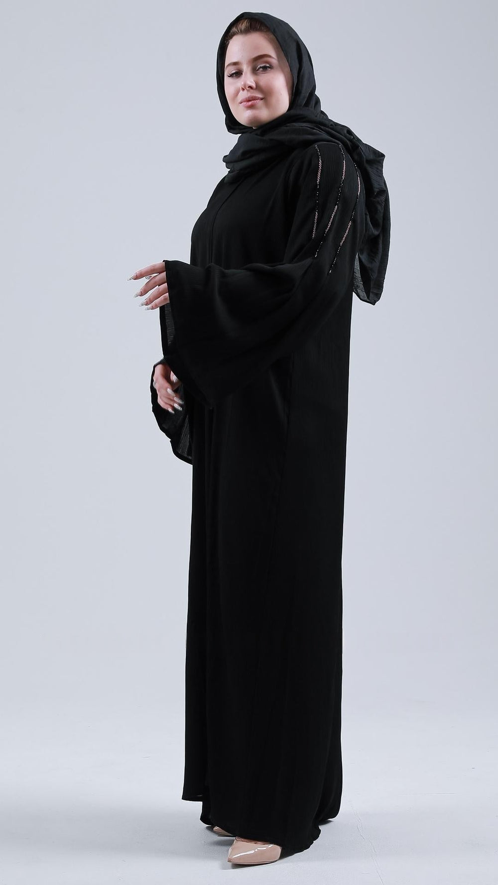 Black Zoom Abaya with Simple Handwork on the Sleeves - Abaya Elegance