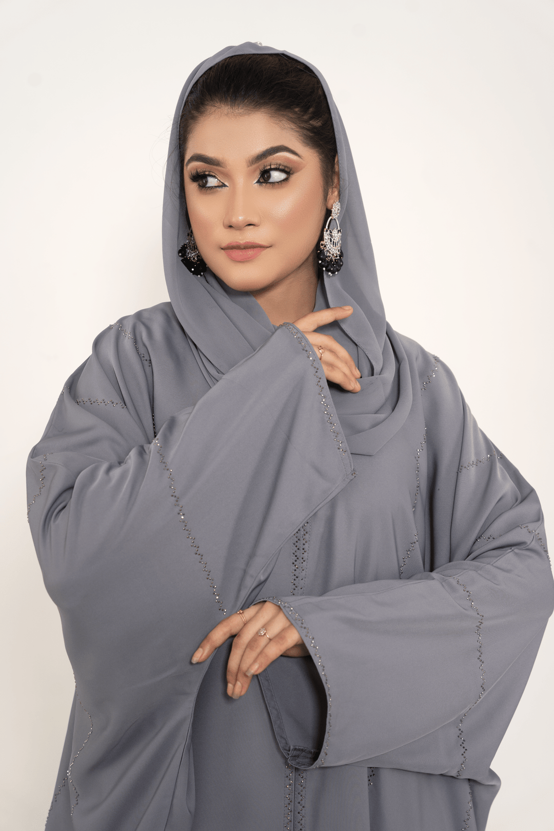 Butterfly Style Stonework Abaya for Modern Muslim Women - Abaya Elegance