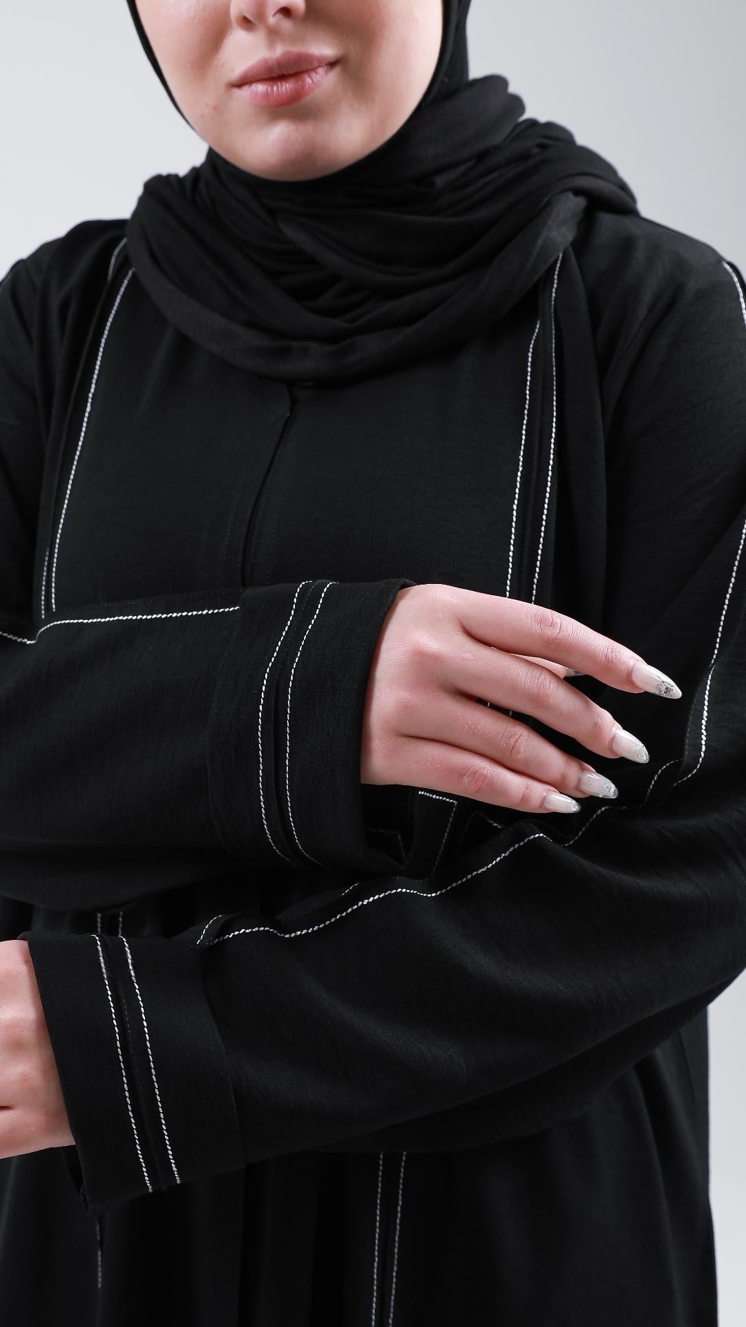 Front Open Abaya With Threaded Design In Black - Abaya Elegance