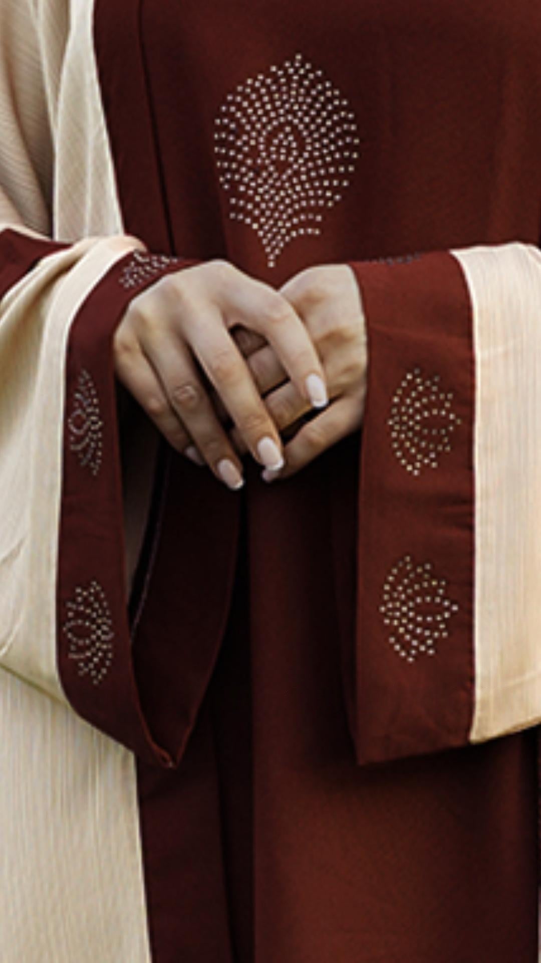 Masha Crepe Dark Maroon Abaya With an Attached Cream Shrug - Abaya Elegance