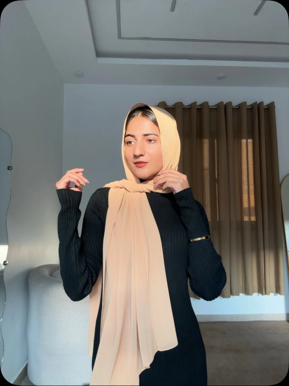 Soft Beige Chiffon Hijab - Abaya Elegance