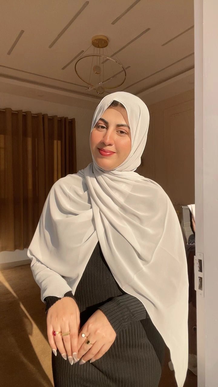 Soft Ivory Chiffon Hijab - Abaya Elegance