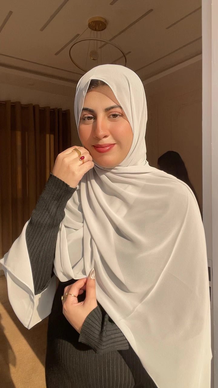 Soft Ivory Chiffon Hijab - Abaya Elegance