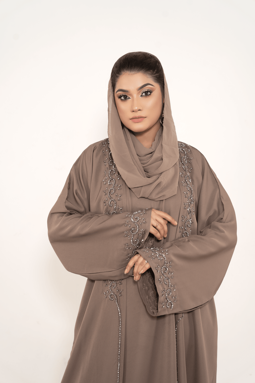 Stylish Handicrafts with Stonework Abaya Including inner for Modern Women - Abaya Elegance